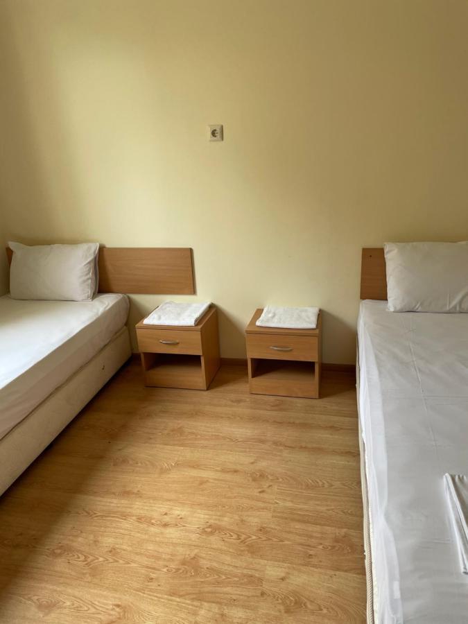 Hotel Комплекс За Гости Малки Воден Malki Voden Esterno foto
